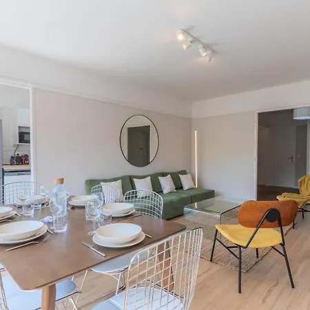 Spacious 3 Bedroom Apartment & Private Parking! Lambersart Exterior photo