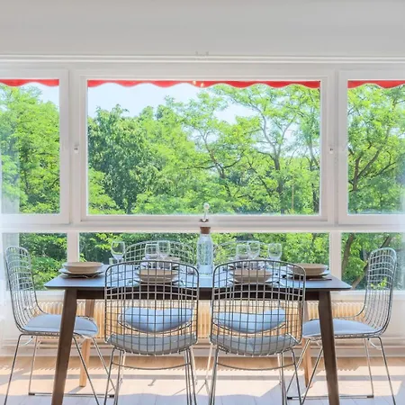 Spacious 3 Bedroom Apartment & Private Parking! Lambersart Exterior photo